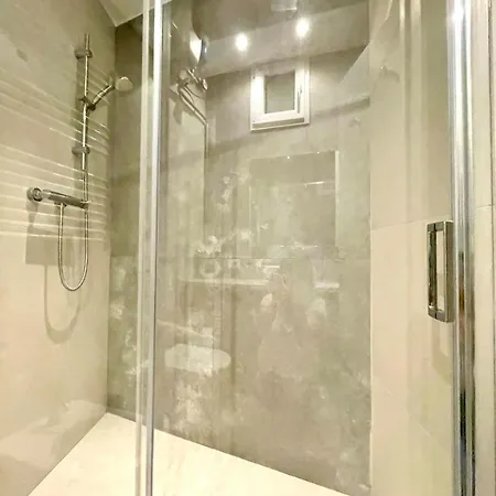 Appartement Le Cap, Beau Trois Pièces Au Coeur De La Vieille *