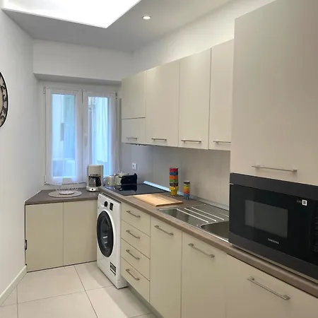 Le Cap, Beau Trois Pieces Au Coeur De La Vieille *