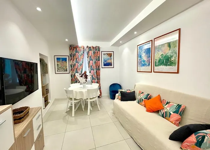 Apartamento Le Cap, Beau Trois Pieces Au Coeur De La Vieille