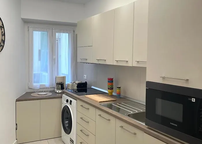 Le Cap, Beau Trois Pieces Au Coeur De La Vieille *